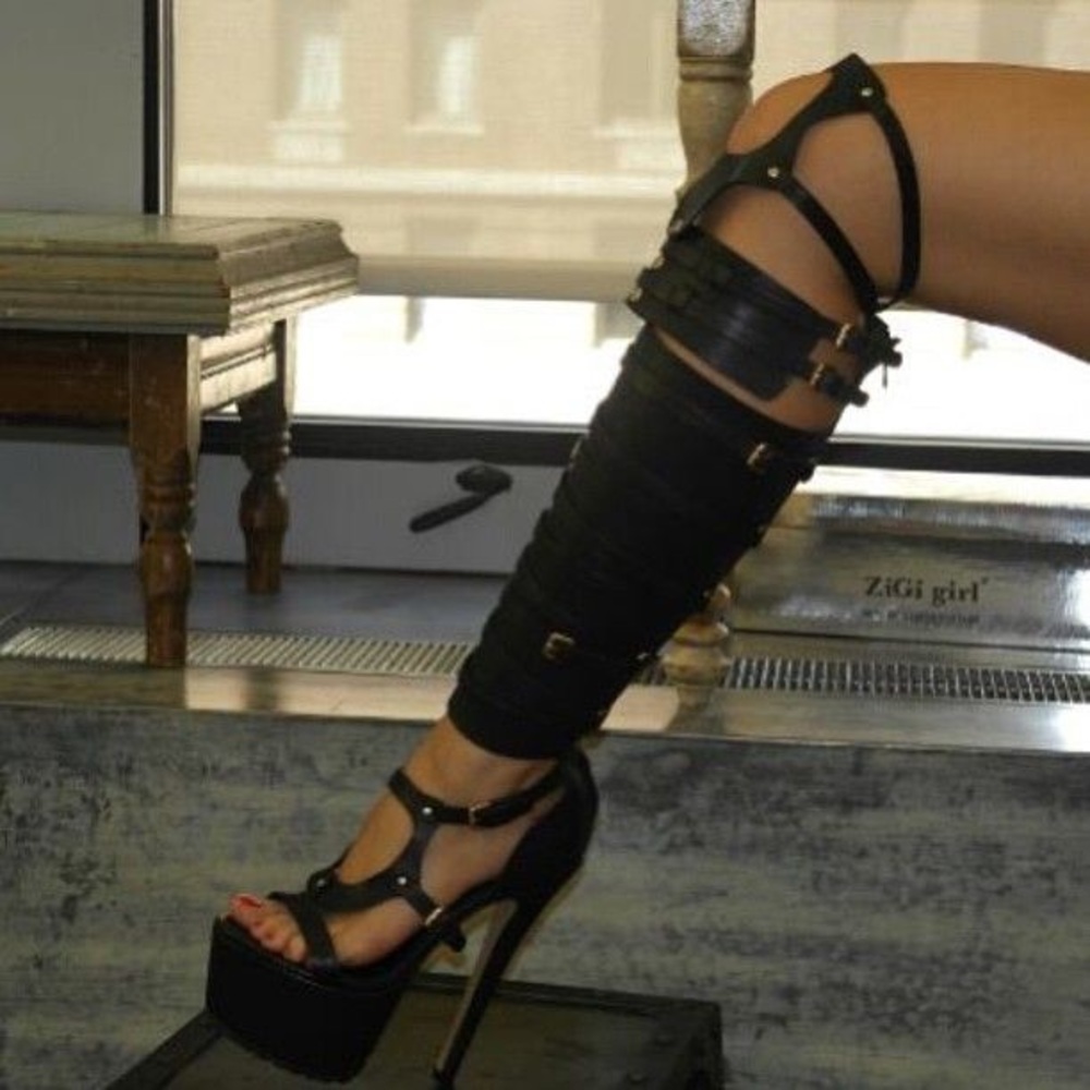 Zigi Girl Alana gladiator heels